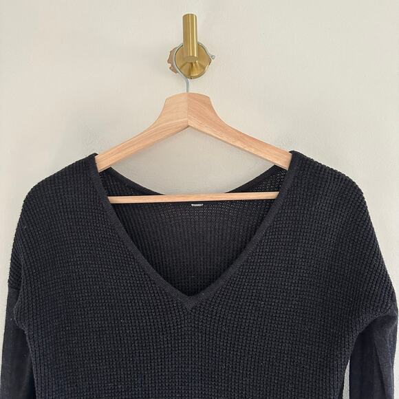 Lululemon The Sweater Life V-Neck Pullover Sweater Black 4 - Picture 4 of 8